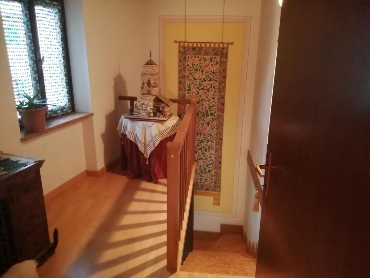 Beb Da Paolo Con Vista Lago San Zeno di Montagna Dış mekan fotoğraf