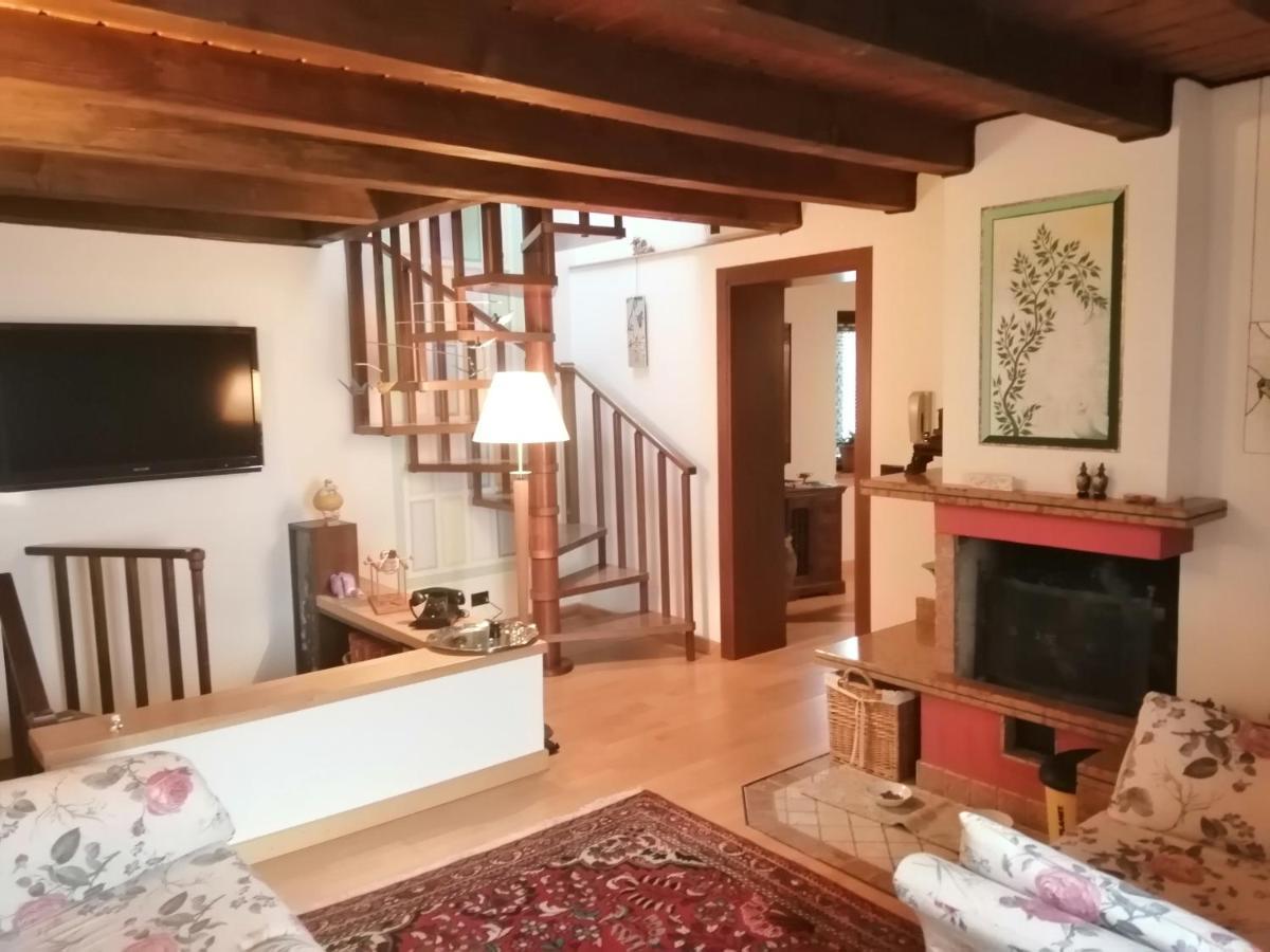 Beb Da Paolo Con Vista Lago San Zeno di Montagna Dış mekan fotoğraf