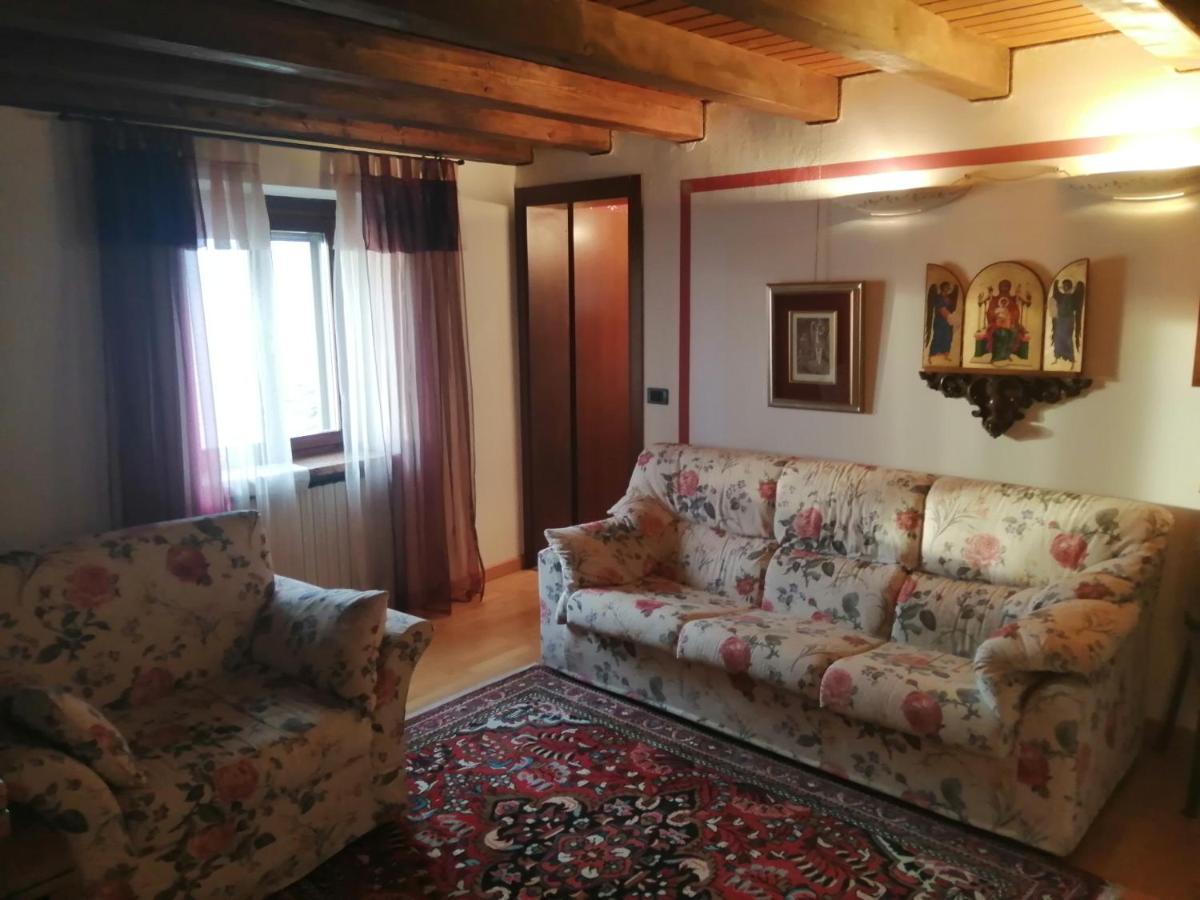 Beb Da Paolo Con Vista Lago San Zeno di Montagna Dış mekan fotoğraf