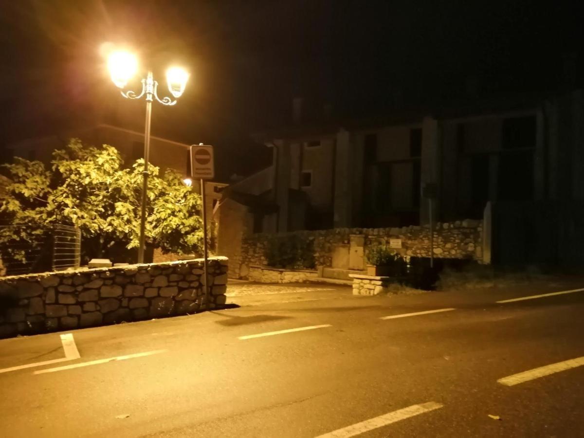 Beb Da Paolo Con Vista Lago San Zeno di Montagna Dış mekan fotoğraf